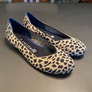 Rothys cheatah print round toe flats